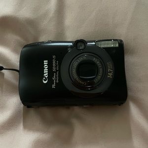 Canon sd990is in really good condition! Powers on works perfectand shoots video